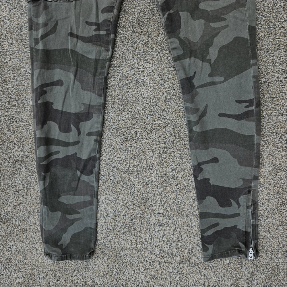 True Religion Camo Cargo Pants Utility Leggings Green Pockets Stretch Womens 24 - Picture 3 of 16